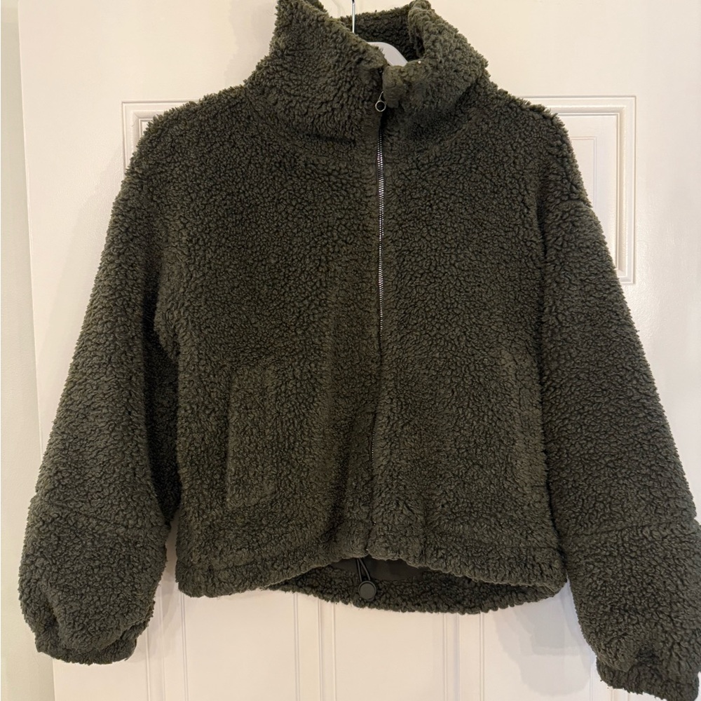 Lululemon full zip Sherpa jacket size 4